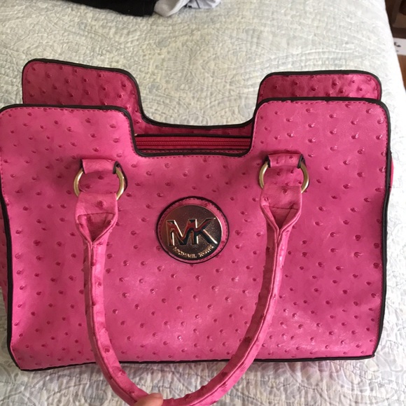 Michael Kors Pink Textured Handbag - Large - Picture 2 of 9